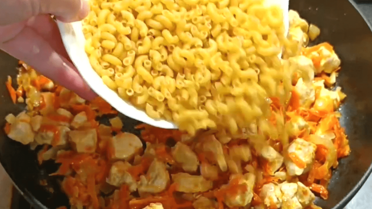 Вкусные Макароны с Куриным Филе: ужин на сковороде Вкусные Макароны с Куриным Филе: ужин на сковороде