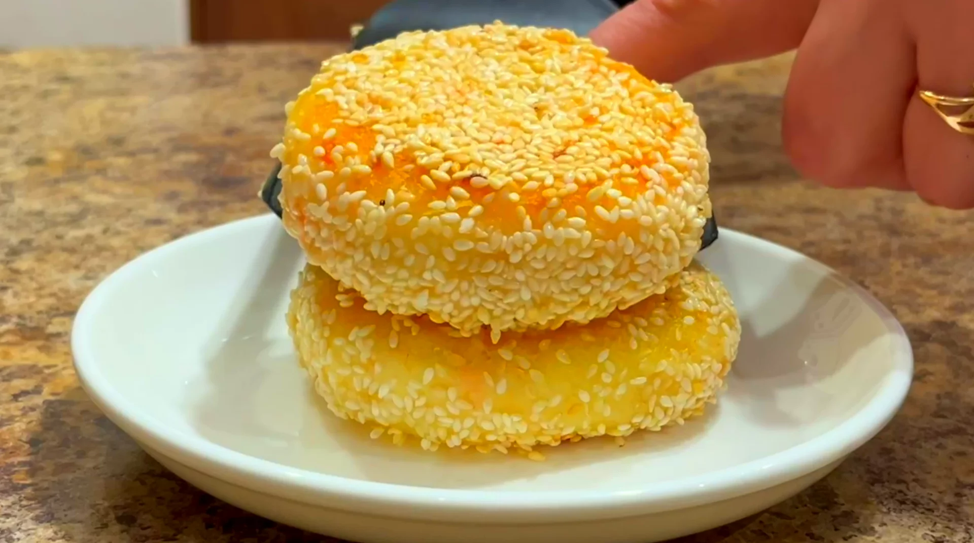 Картофельные оладьи со вкусом кунжута. Очень просто! Картофельные оладьи со вкусом кунжута. Очень просто!