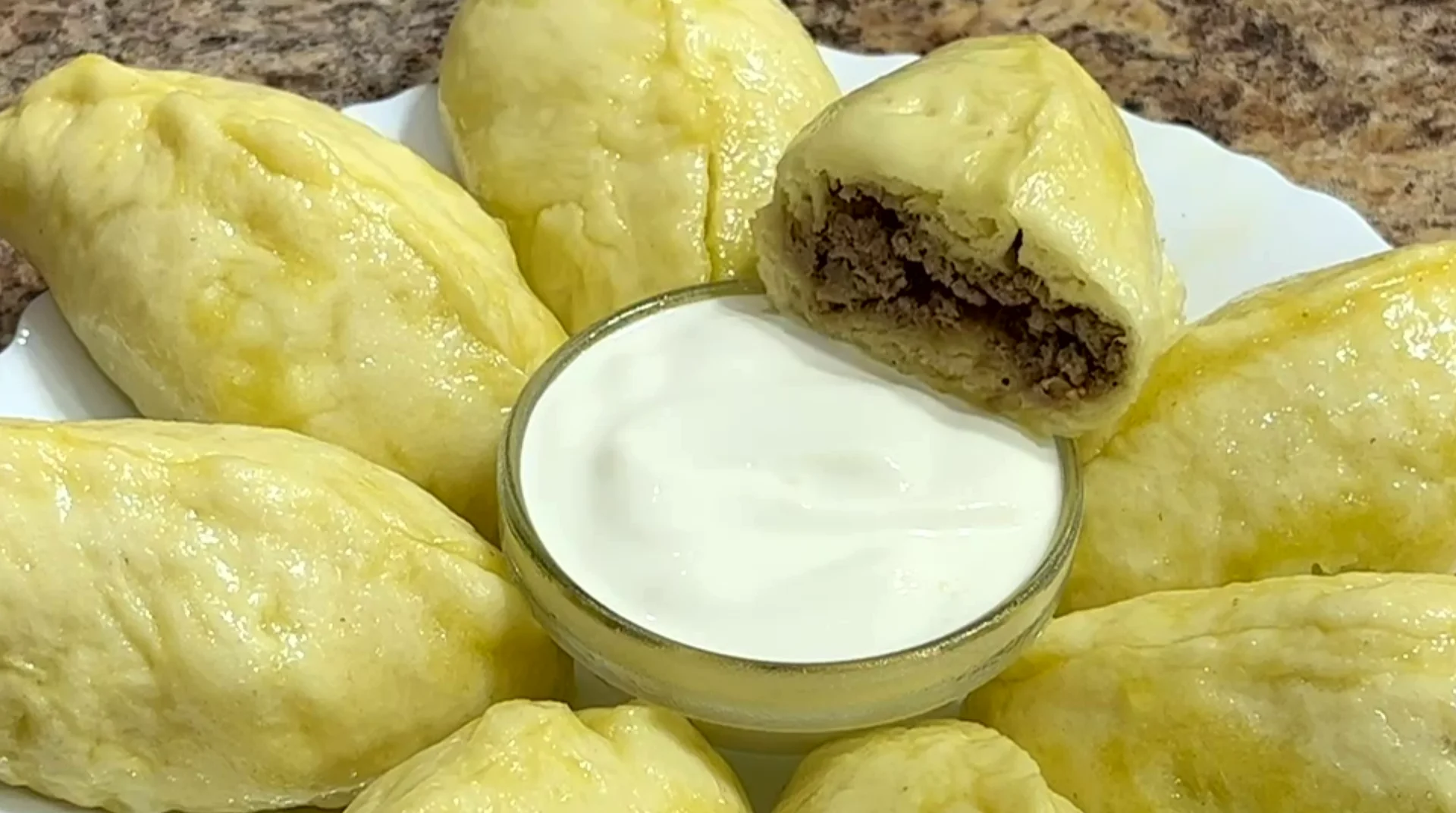 Паровые вареники на кефире с куриным ливером Паровые вареники на кефире с куриным ливером