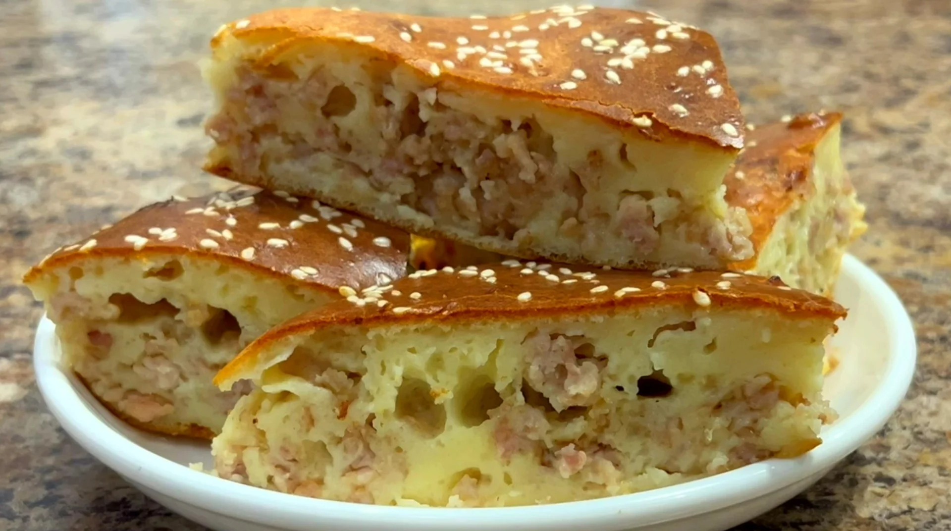 Простой и Вкусный Заливной Пирог с Мясом на кефире! Простой и Вкусный Заливной Пирог с Мясом на кефире!