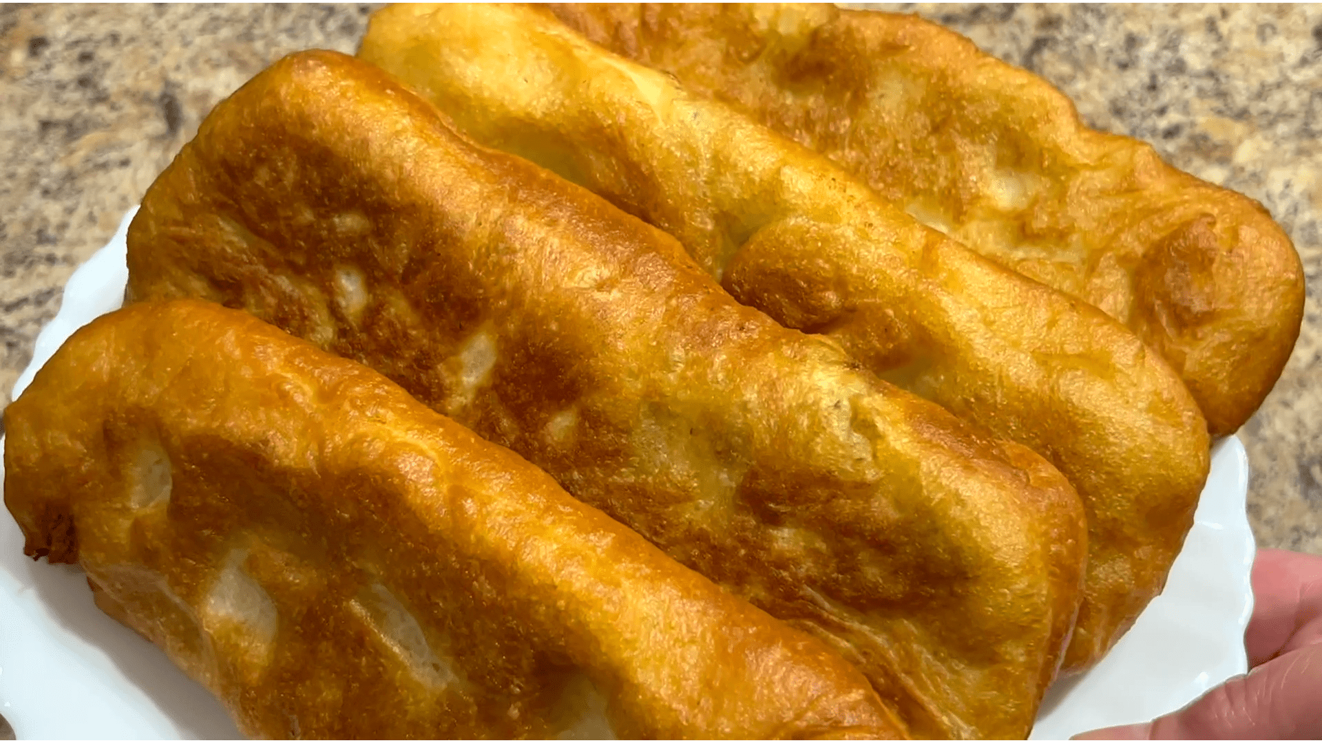 Рецепт Жаренные Пирожки с Тонкой Хрустящей Корочкой Рецепт Жаренные Пирожки с Тонкой Хрустящей Корочкой