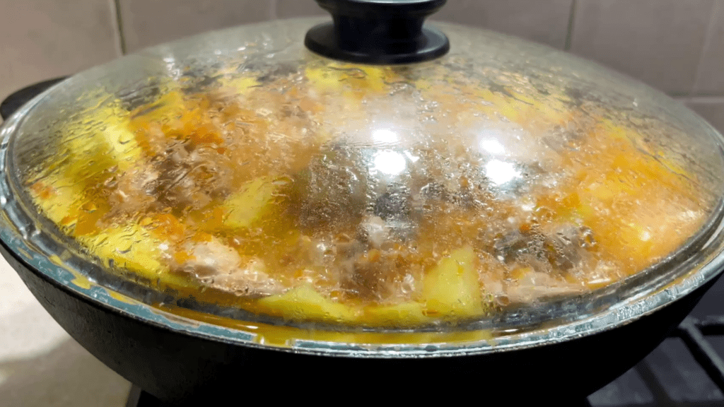 Тушеный картофель с мясом