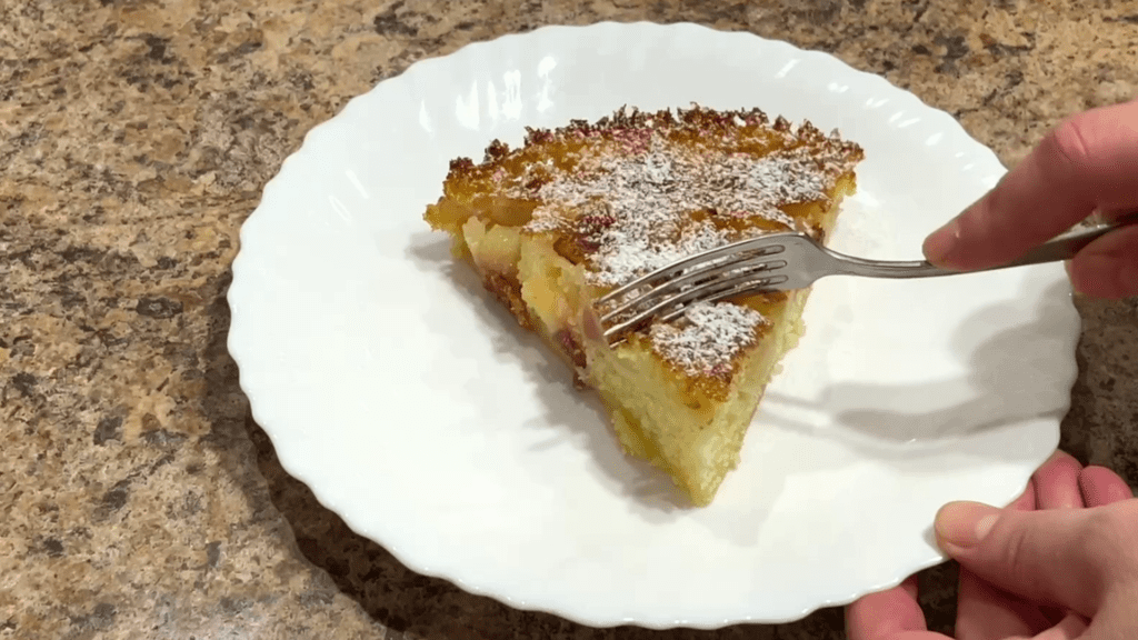 пирог манник с яблоками