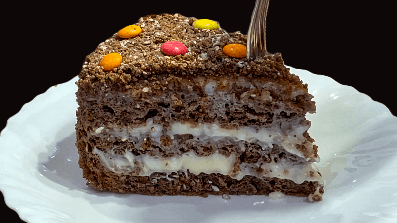 Шоколадный торт с кремом! Нежный и вкусный, что тает во рту! Шоколадный торт с кремом! Нежный и вкусный, что тает во рту!