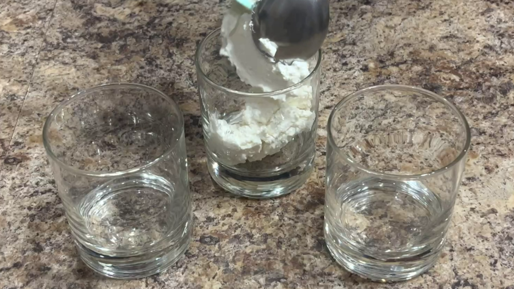 десерт с хурмой и творогом