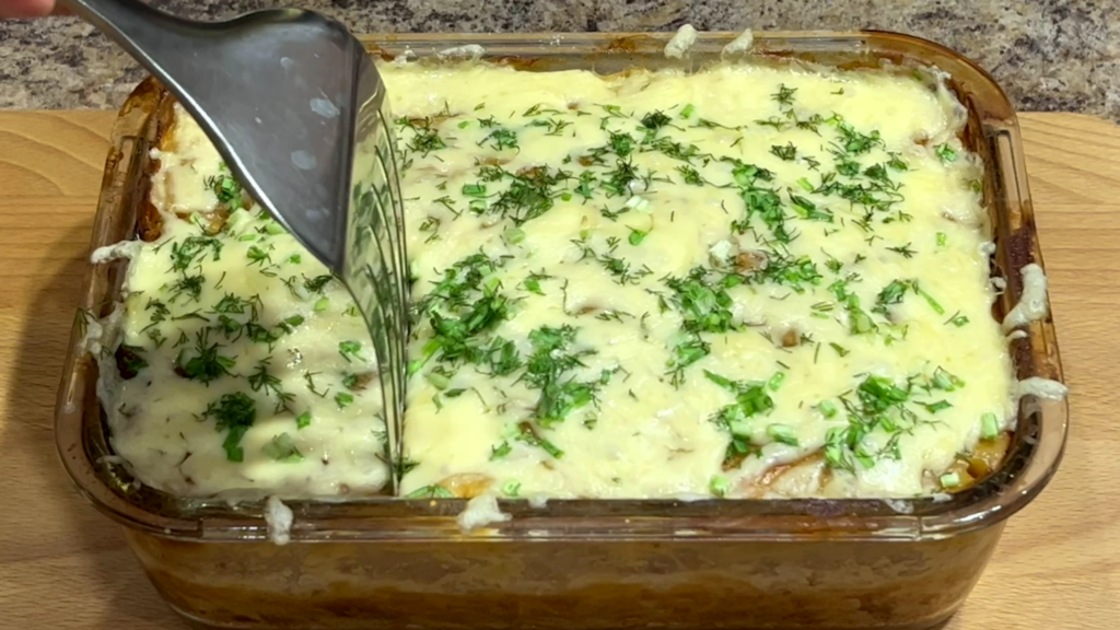 Картофельный пирог с курицей и сыром