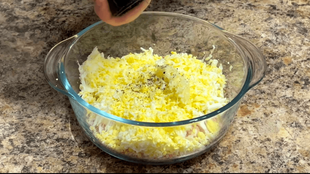 Закуска "Рафаэлло" из крабовых палочек с оливками
