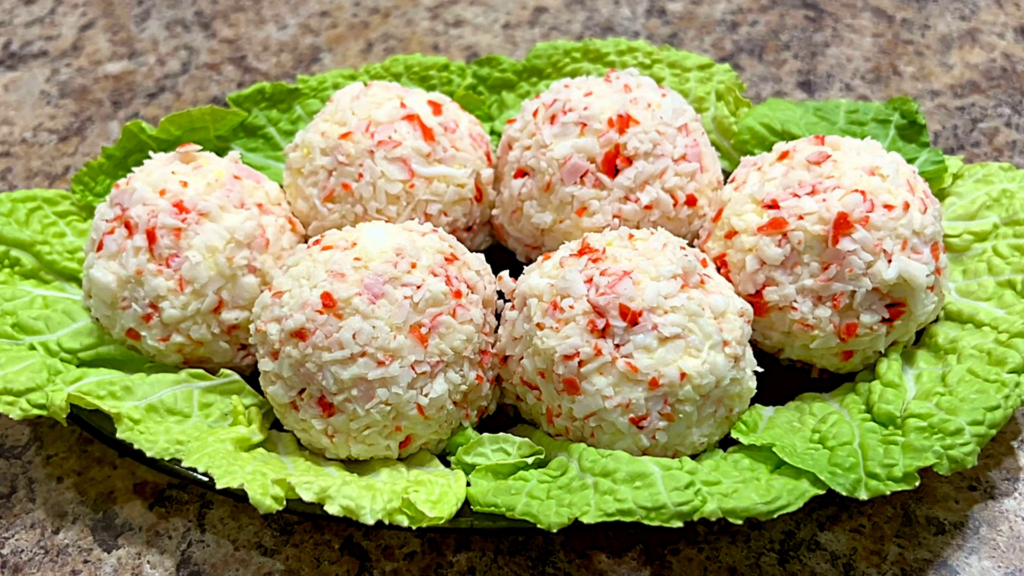 Закуска "Рафаэлло" из крабовых палочек с оливками