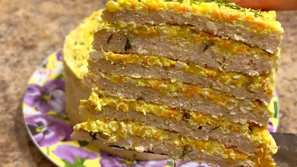 Закусочный торт с куриной грудкой